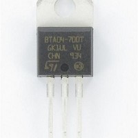 TRIAC 4A 700V INSUL TO220AB